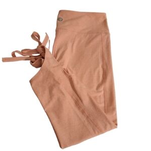 Scorpio Sol Capri Yoga Pants